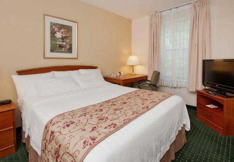 Towneplace Suites Charlotte University Research Park Luaran gambar