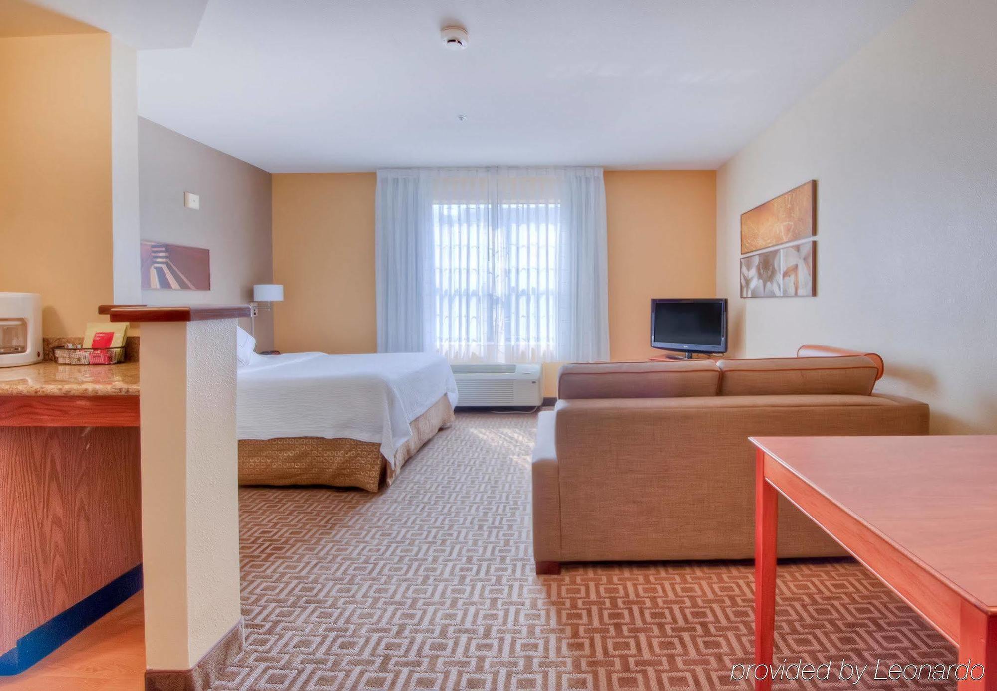 Towneplace Suites Charlotte University Research Park Luaran gambar