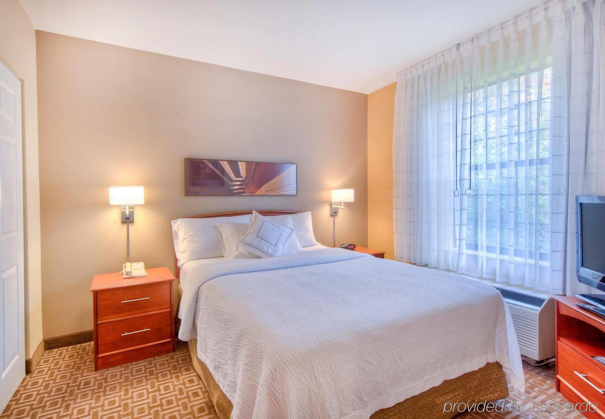Towneplace Suites Charlotte University Research Park Luaran gambar