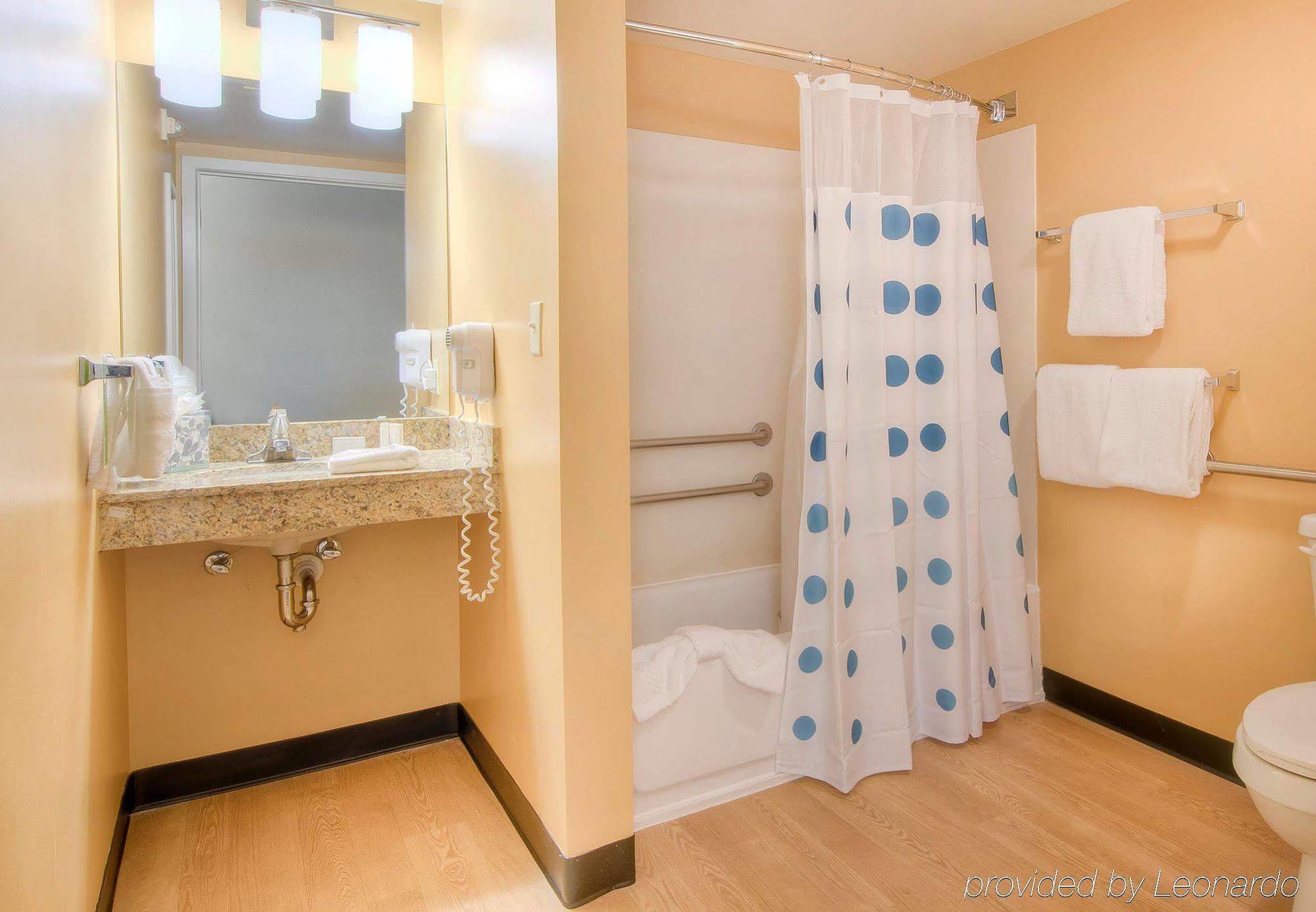 Towneplace Suites Charlotte University Research Park Luaran gambar