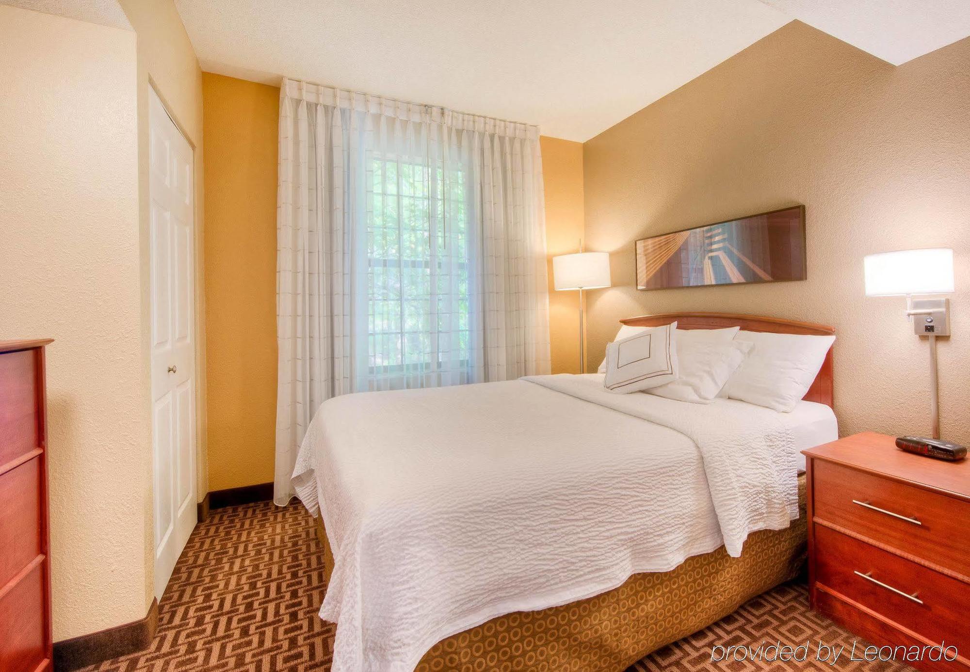 Towneplace Suites Charlotte University Research Park Luaran gambar
