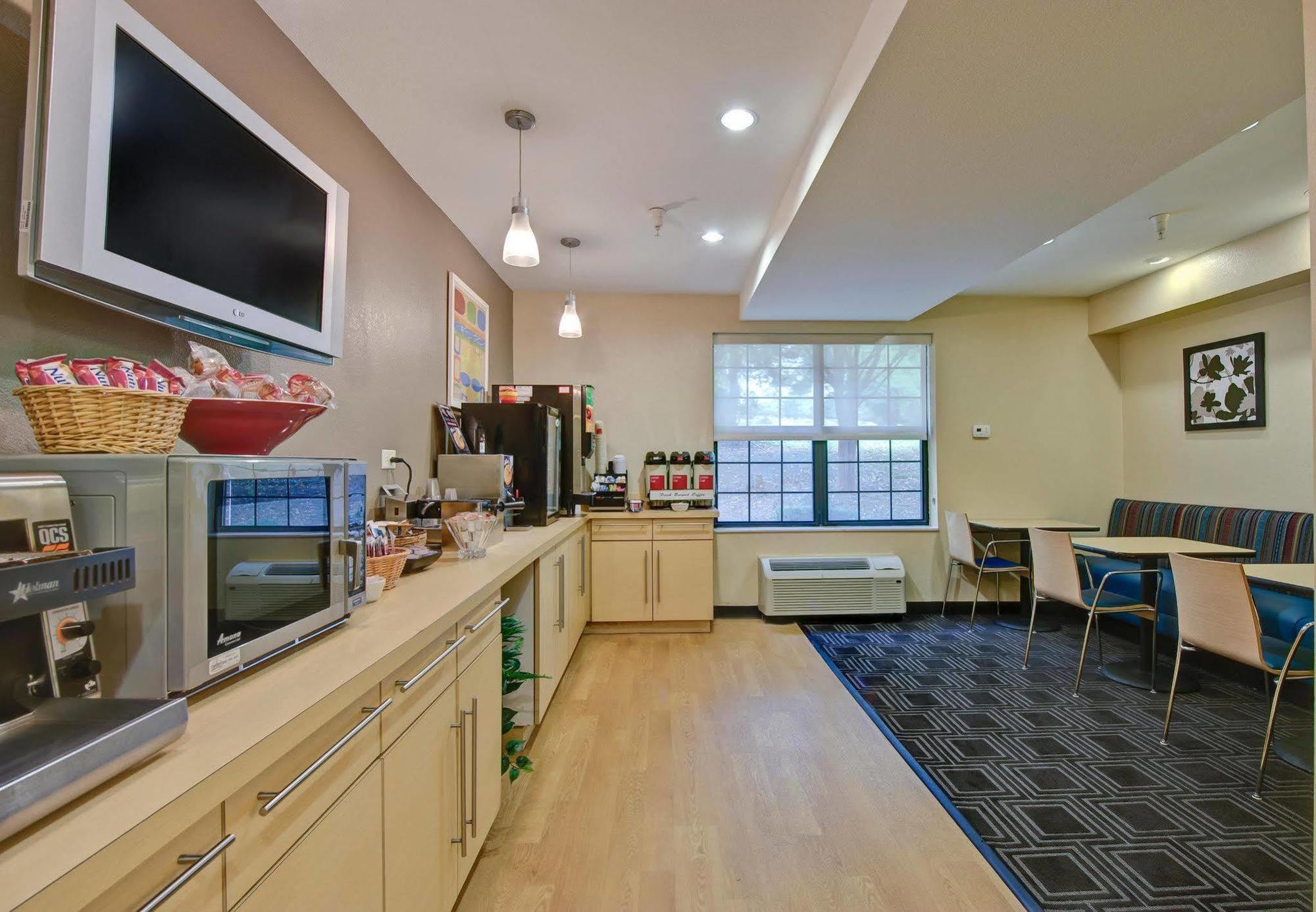 Towneplace Suites Charlotte University Research Park Luaran gambar